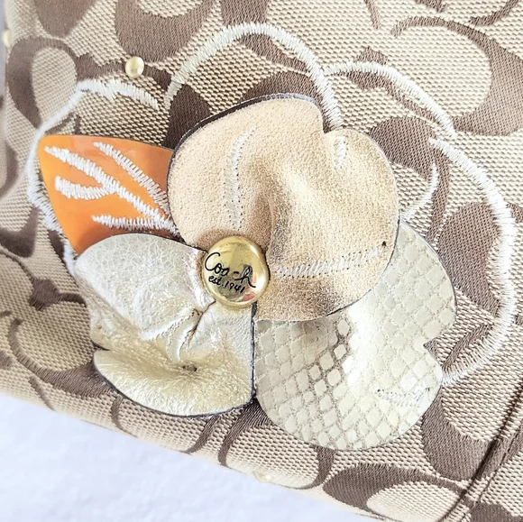 Coach Bleecker Khaki Signature Patchwork Floral Metallic Gold Tote Bag Y2K - Picture 6 of 15